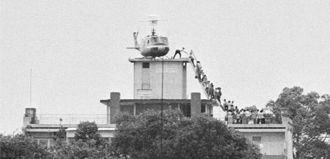 ForumStrategic's tweet photo. Saigon 1975 (left) / Kabul 2021 (Right)

US has learned nothing........ https://t.co/DOE7pBSCC8