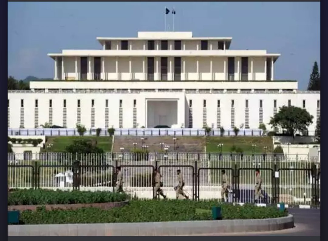 gaboiac's tweet image. #shortanalysis Anche a Muhammad Mansha Yaad Road, Islamabad, oggi festeggiano #BuonFerragosto