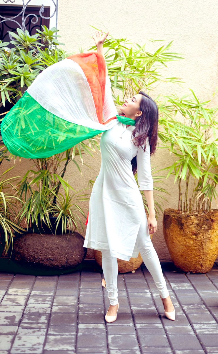Independence Day 2023: Colourful Traditional Outfit Ideas For Men And Women  | Times Now