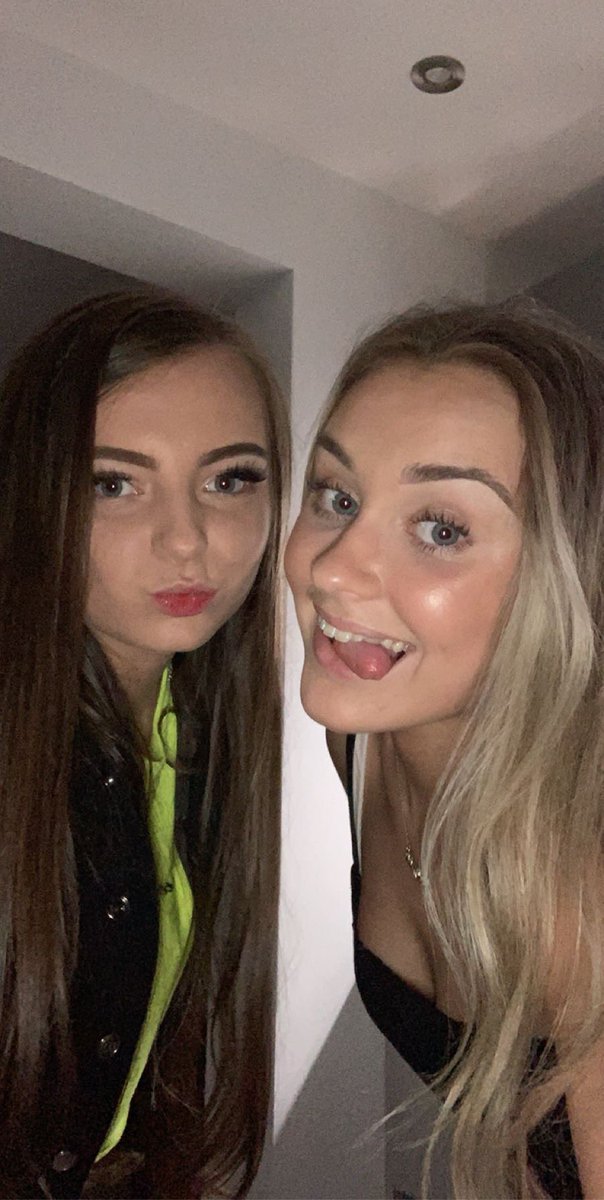 Ciaraathomsonn's tweet photo. Happy birthday to my fav, Hope you have the best day and we will celebrate soon love n miss you lots gorgeous @_aimeesmith 🤍 https://t.co/TWd0VcE54P