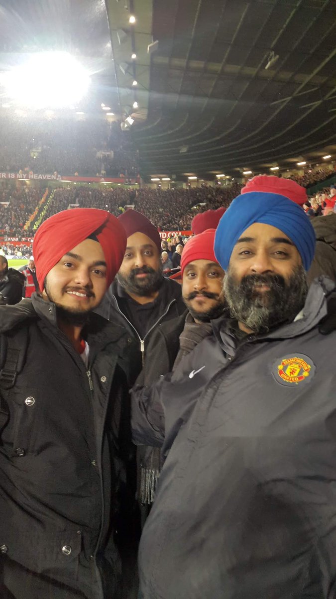 TheTrickyReds20's tweet photo. If the cameraman doesn’t turn to these guys before the start of every United game we are finished. https://t.co/R6ycD9oM8i