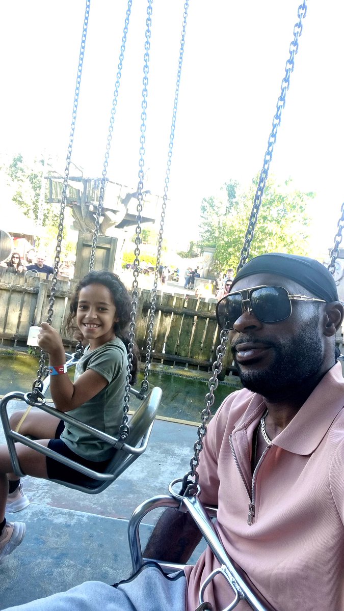 Pinky_Pinkos's tweet photo. Some summer holiday fun with my lil rug rat 🤣😂 amazing day at @CWOA 🎢🎡🎠 seems that extra special as life beginning to get back to some sort of normality!! 🙏🏻🙏🏿🤎🤍 #DaddyAndPrincess https://t.co/0yLLlWRb3Y