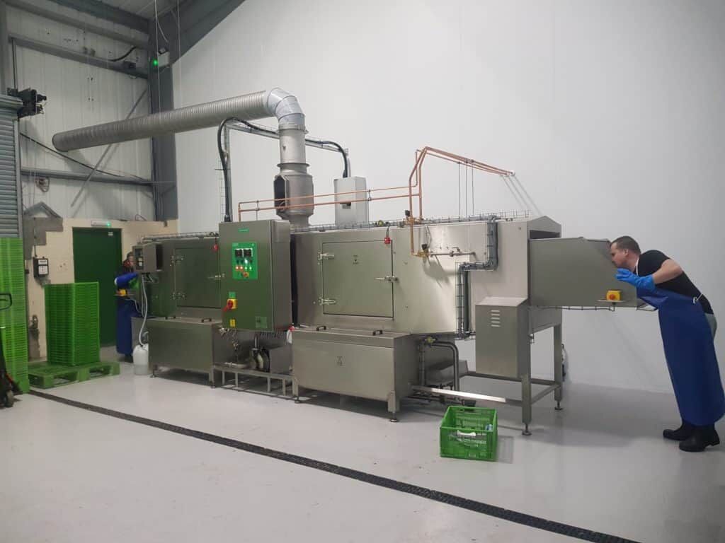 indwash's tweet photo. #IWM's T800 HIGH CARE - 600 – 800 CONTAINERS PER HOUR
See the T800 tray washer in action... https://t.co/cLKSgyKyyC
Discover our range of #TrayWashers here... https://t.co/ycio61Bxp1
#CabinetWashers #RackWashers #WeighPanWashers #PalletWashers #Foodex #FoodProcessing #UKmfg https://t.co/1yfOJWsoNK