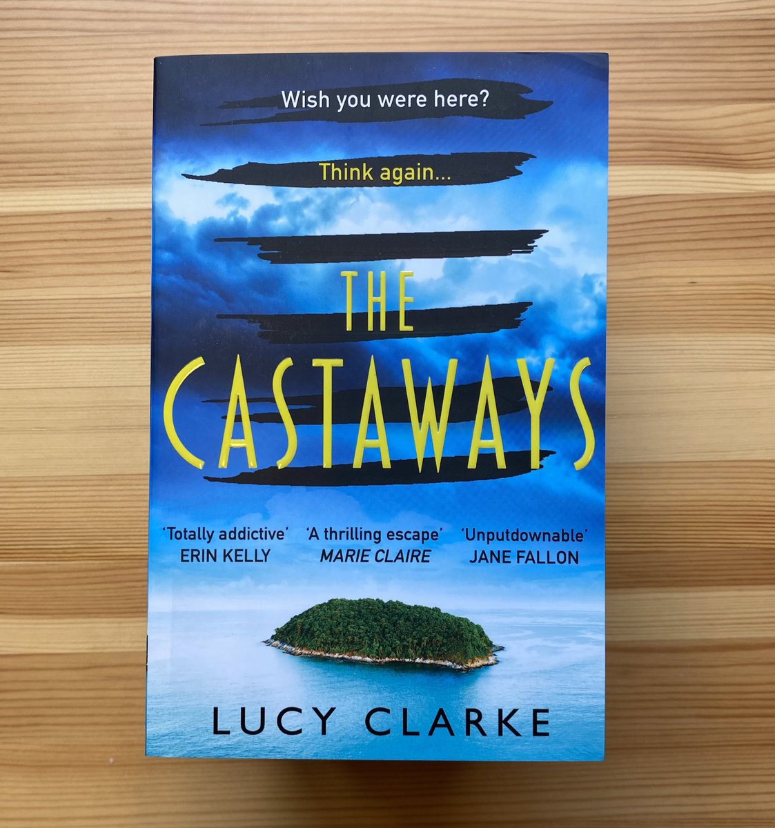 IlfordBooks's tweet photo. Our must read thriller of the month is The Castaways by @lucyclarkebooks ! 📖☀️ 

An amazingly atmospheric thriller that’s FULL of suspense, we follow two sisters, one who lands on a remote island and the other trying to find out what happened to her… 🏝✈️🔪 https://t.co/UPNmbp65SS