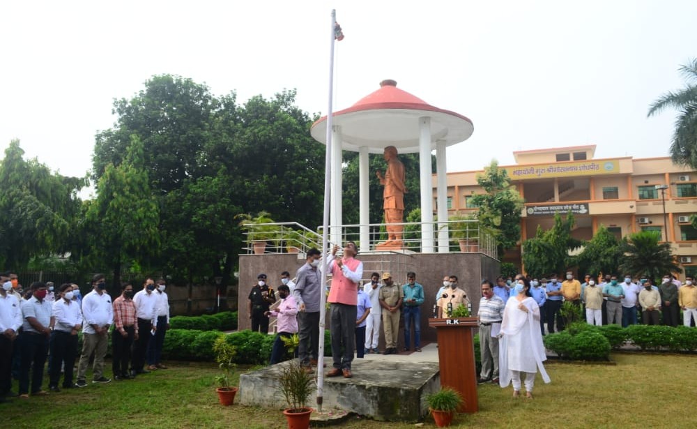 vcddugu's tweet photo. Independence Day celebration at @DDUGU_Official 

Greetings to You all on 75th Independence Day.
🇮🇳 https://t.co/o2JOk5zI6u