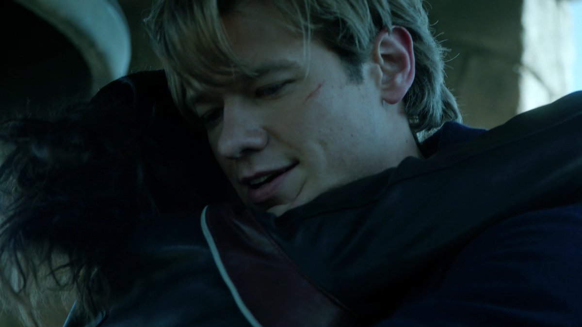 luthien79's tweet photo. When you realize that there was just a door between you and your dream but now it's closed... π€§#MacRileyWeekend #SaveMacGyver https://t.co/KY6skpgOdX