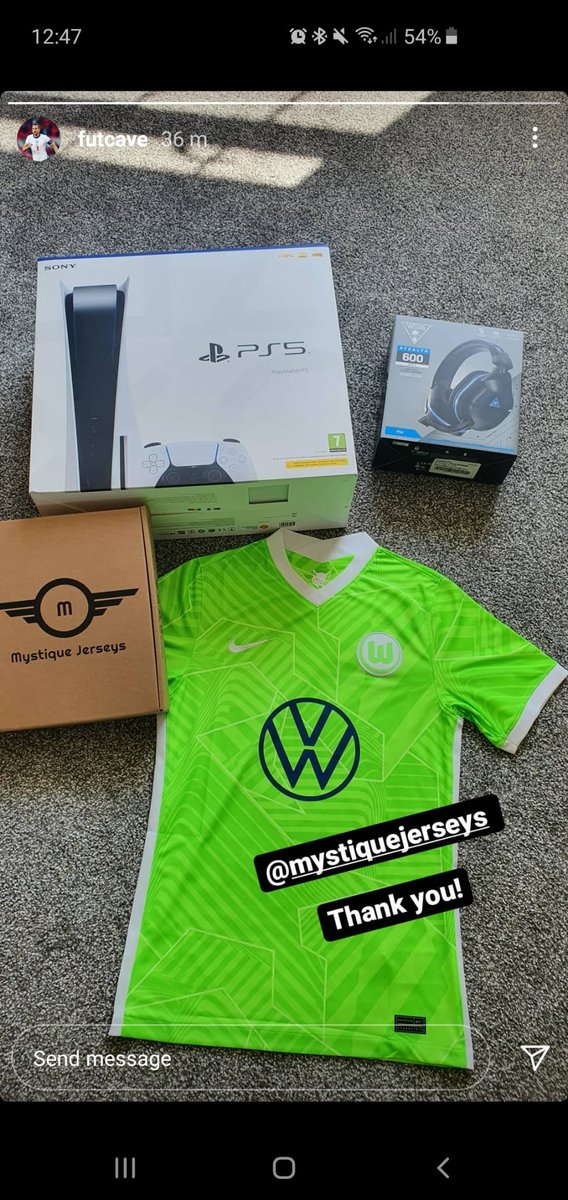 MystiqueJerseys's tweet photo. Competition Time 📦❓👕

If Jack Grealish scores ANYTIME today, we're giving away a free Mystery football jersey box! 

👉 https://t.co/s6kAUEURIL 

🔄 Simply retweet to enter 

#TOTMCI https://t.co/epLjciEf9t