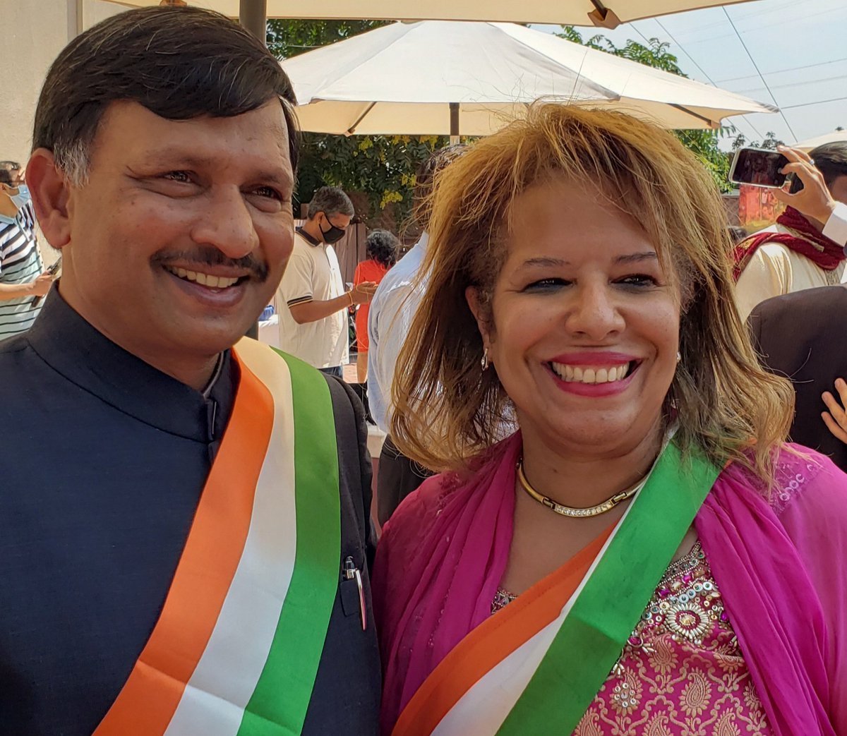 TeresaCoxUS's tweet photo. Honor to speak and celebrate 75th India Independence Day with Consul General of India Dr. T.V. Nagendra Prasad, Dr. Romesh Japra, FOG Chair, Fremont City Council, elected &amp; community leaders. Photo credits: Jackie Cox #IndiaIndependenceDay #diversity #FremontStrong https://t.co/eVTpnQktrN