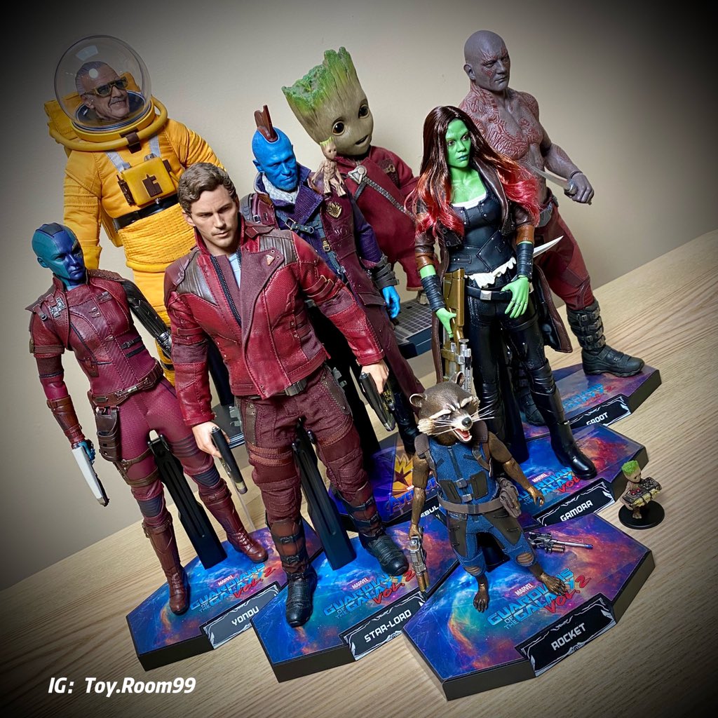 TRoom99's tweet photo. 就等你了，螳螂女～
#mantis #hottoys #guarenas #galaxy https://t.co/FQgRkgtq3p