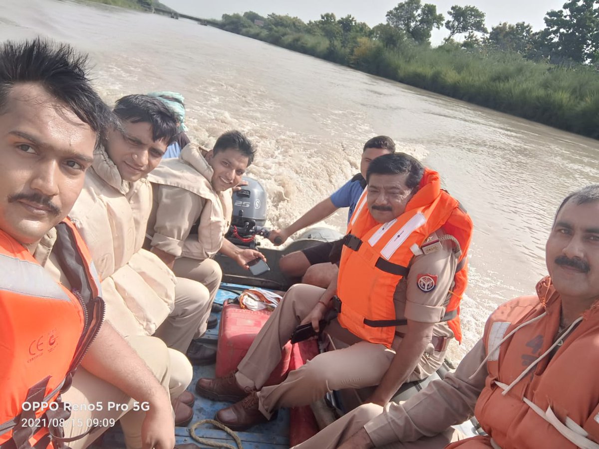 Istkar Ali UP Police (@istkarkhan19) on Twitter photo 