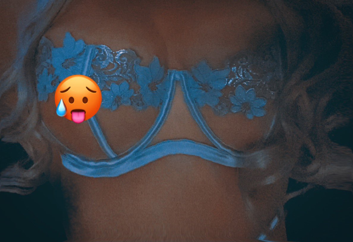 Peach21Pretty's tweet photo. It’s a @HoneyBirdette kinda night! Love that this sexy stuff ends up on my @onlyfans #onlyfans #onlyfansaus uncover this image when you subscribe plus many more  #onlyfansaus #onlyfansaustralia #blue #boobs #xrated #comeplay #hot https://t.co/mQ5e96PmjG