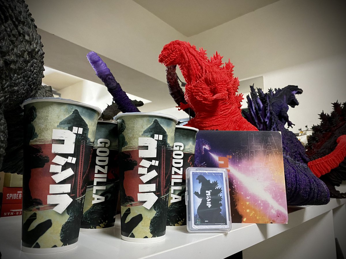 TRoom99's tweet photo. 收集全套飲料杯，要喝9杯啊⋯⋯
#清心福全 #godzilla #xplus https://t.co/MnGZHoSAS3