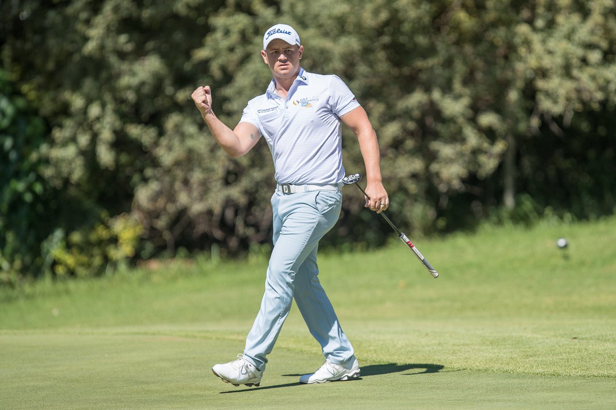 Sunshine_Tour's tweet photo. South African leaderboard update on the final round of the Cazoo Classic.🏌️♂️🏆
T19 Daniel van Tonder -7🇿🇦
T35 Justin Walters -1🇿🇦
@EuropeanTour
#GreatnessBeginsHere #SunshineTour
#CazooClassic #EuropeanTour
#DanielvanTonder #JustinWalters https://t.co/J6krEQUBM3
