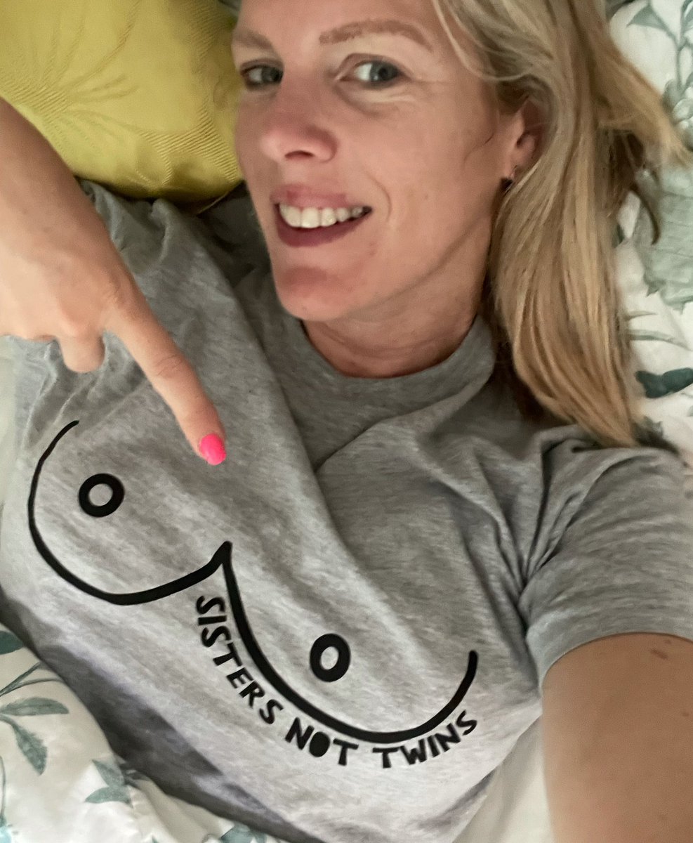 storminatitcup's tweet photo. No one has perfect tits. #sistersnottwins #diepflap #breastcancer #busylivingwithmets #ibcnetworkuk https://t.co/py3871ZUb8