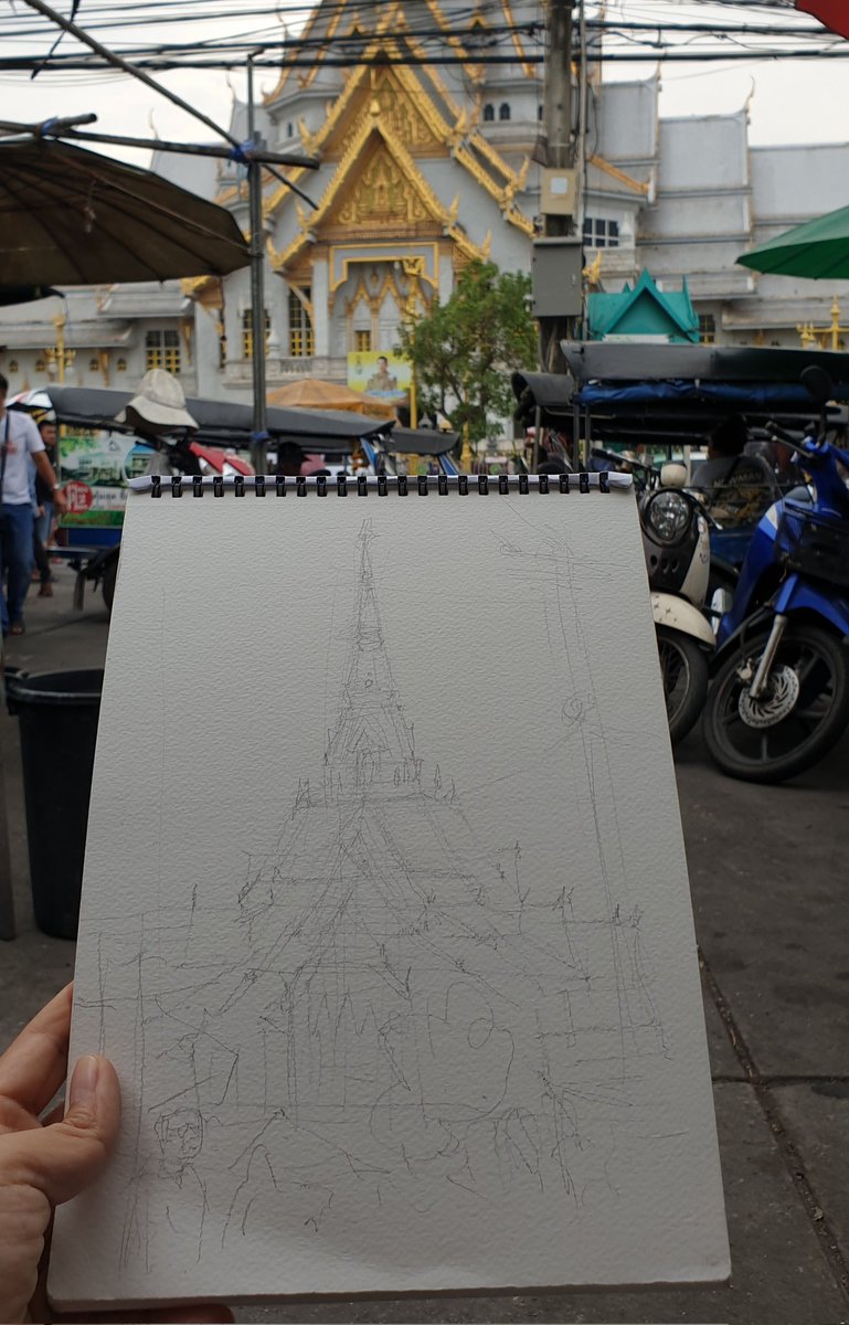Vanont1's tweet photo. #stepbysteps
#ขั้นตอนการวาดโดยวนนท์ 1
วัดหลวงพ่อโสธร ฉะเชิงเทรา
ภาพนี้ไปซุกตัวอยู่ตลาดฝั่งตรงข้ามวัดโสธรครับ
เริ่มจากร่างภาพด้วยทรงเรขาคณิตก่อนแบ่งซ้ายขวาให้ไม่เบร้ยวเพี้ยน ค่อยลงสีเหลืองส้มที่จั่ว หางหงส์ นาคสะดุ้ง ช่อฟ้า ใบระกา จากนั้นค่อยใส่เงาและส่วนประกอบอื่นๆจนเสร็จครับ https://t.co/guIVS8ZK4c