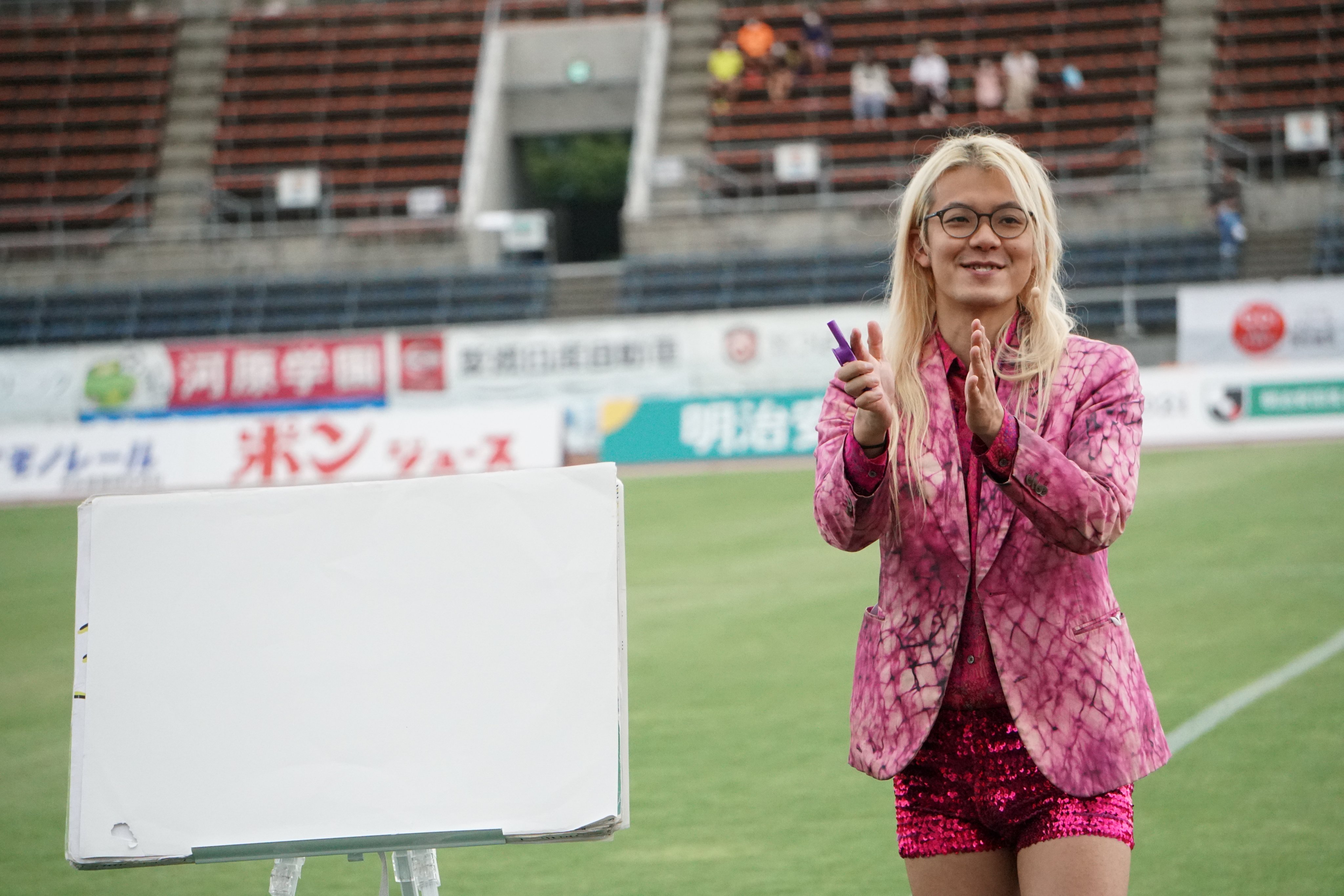 Twitter 愛媛fc على تويتر 愛媛fc応援芸人の うっつん Taku Utsunomiya も一緒にイベントを盛り上げてくださいました ありがとうございました 愛媛県住みます芸人 愛媛fc Ehimefc T Co 2i0i4kc9yh