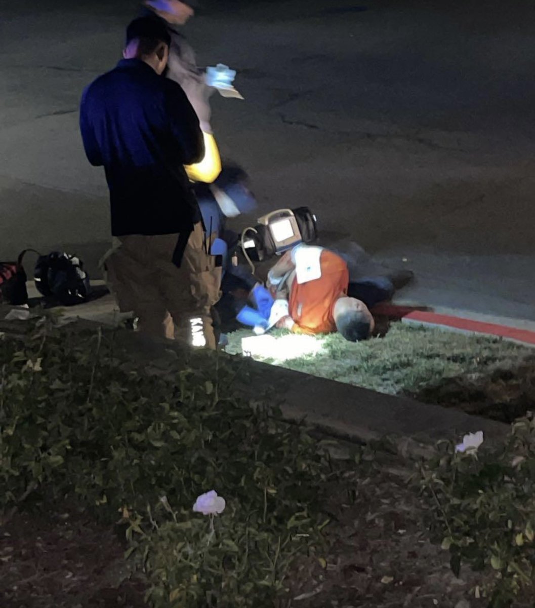 NewportBeachNBT's tweet photo. π¨ With permission from the Dover Shores resident who took these photos, here is one of the robbery suspects being taken into custody by @NewportBeachPD ππ»ππ» Great assist by @HBPD_PIO & @OCSheriff helicopters. All quiet now so goodnight & stay safe! #NewportBeach #RobberySuspects https://t.co/lDP8rqYF2v