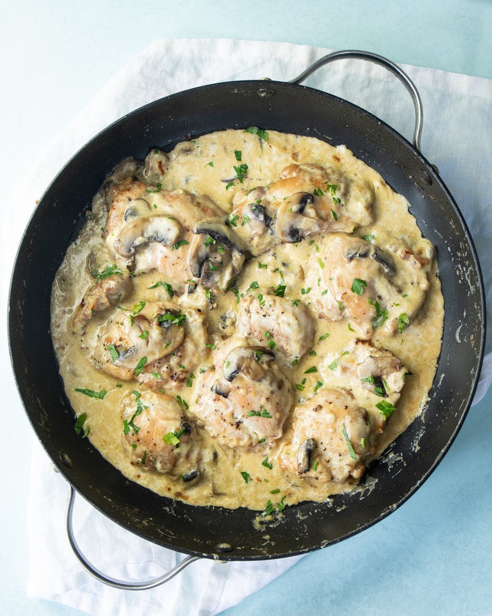 mummycooks's tweet photo. My creamy chicken and mushroom recipe is a great one to introduce to your weaning baby early on - it's tasty and creamy and a great recipe for getting them used to the texture of mushrooms. You can find it on page 118 of Baby &amp; Family 2nd edition https://t.co/M4DGm8rwY4 https://t.co/KEb5NrGjgK