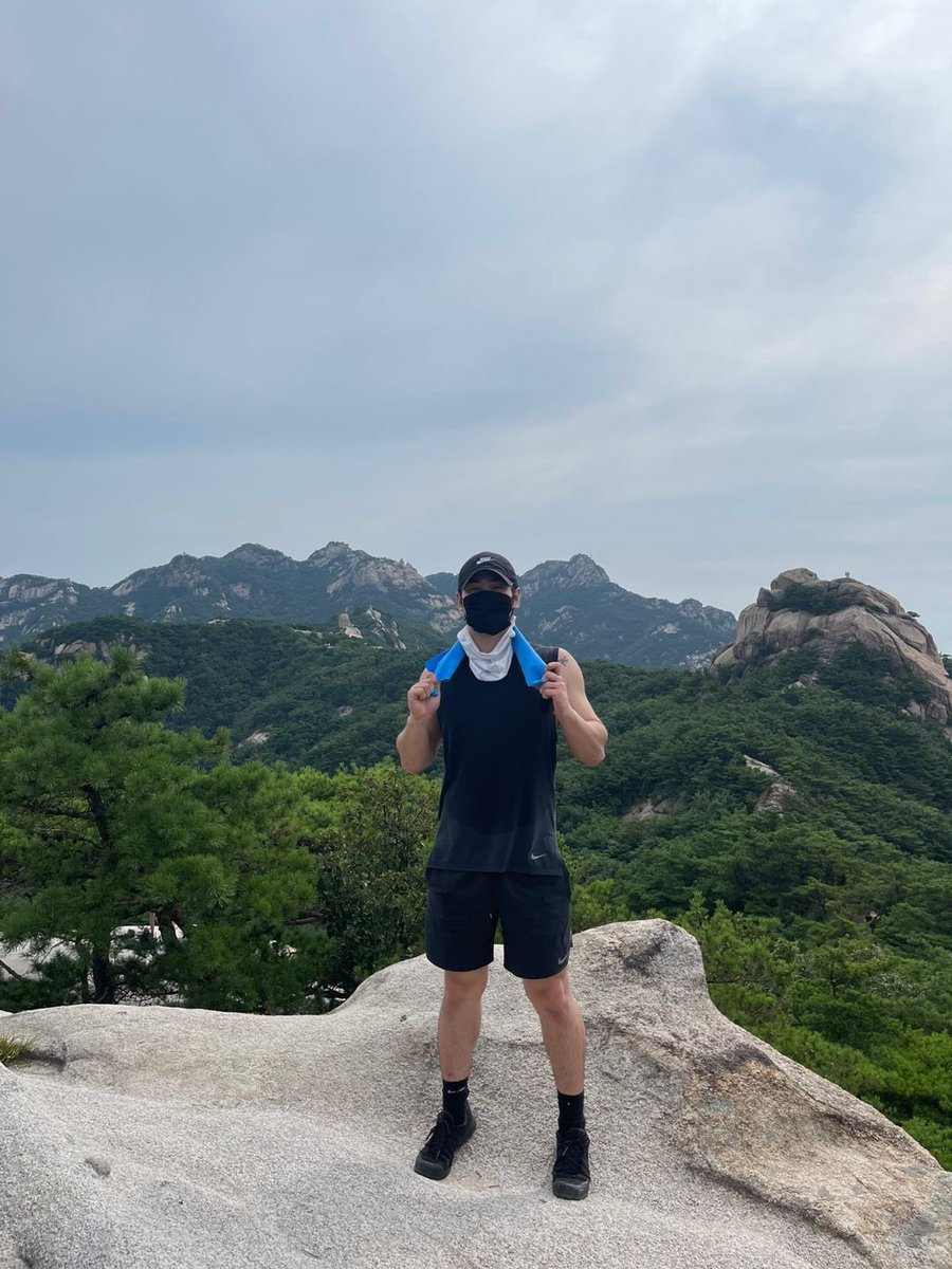 clownwtiger's tweet image. [dklown&apos;s INSTAGRAM POST] - 1P

she told me to go take a hike and i did!! got some fresh air, touched some grass, did a little thinking, y&apos;know, reflect ✨ happy sunday y&apos;all!

👤: @GW_ENT
#️⃣: #GWModels

210815 · 18:02:22 KST