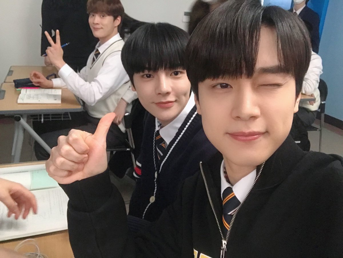 Сэбит дорама. Студсовет старшей школы для мальчиков сэбит дорама поцелуй. Студсовет школы для мальчиков сэбит дорама. Студсовет школы для мальчиков сэбит дорама. Дорама студсовет старшей школы сэбит.