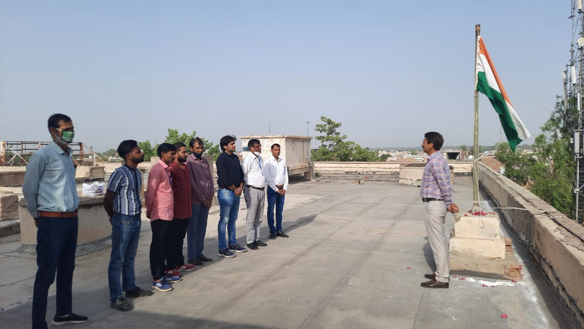 BSriganganagar's tweet photo. श्रीगंगानगर व हनुमानगढ़ के विभिन्न BSNL कार्यालयो में 75वें स्वतंत्रता दिवस के अवसर पर ध्वजारोहण समारोह की झलकियां। https://t.co/rQKOuNFl51