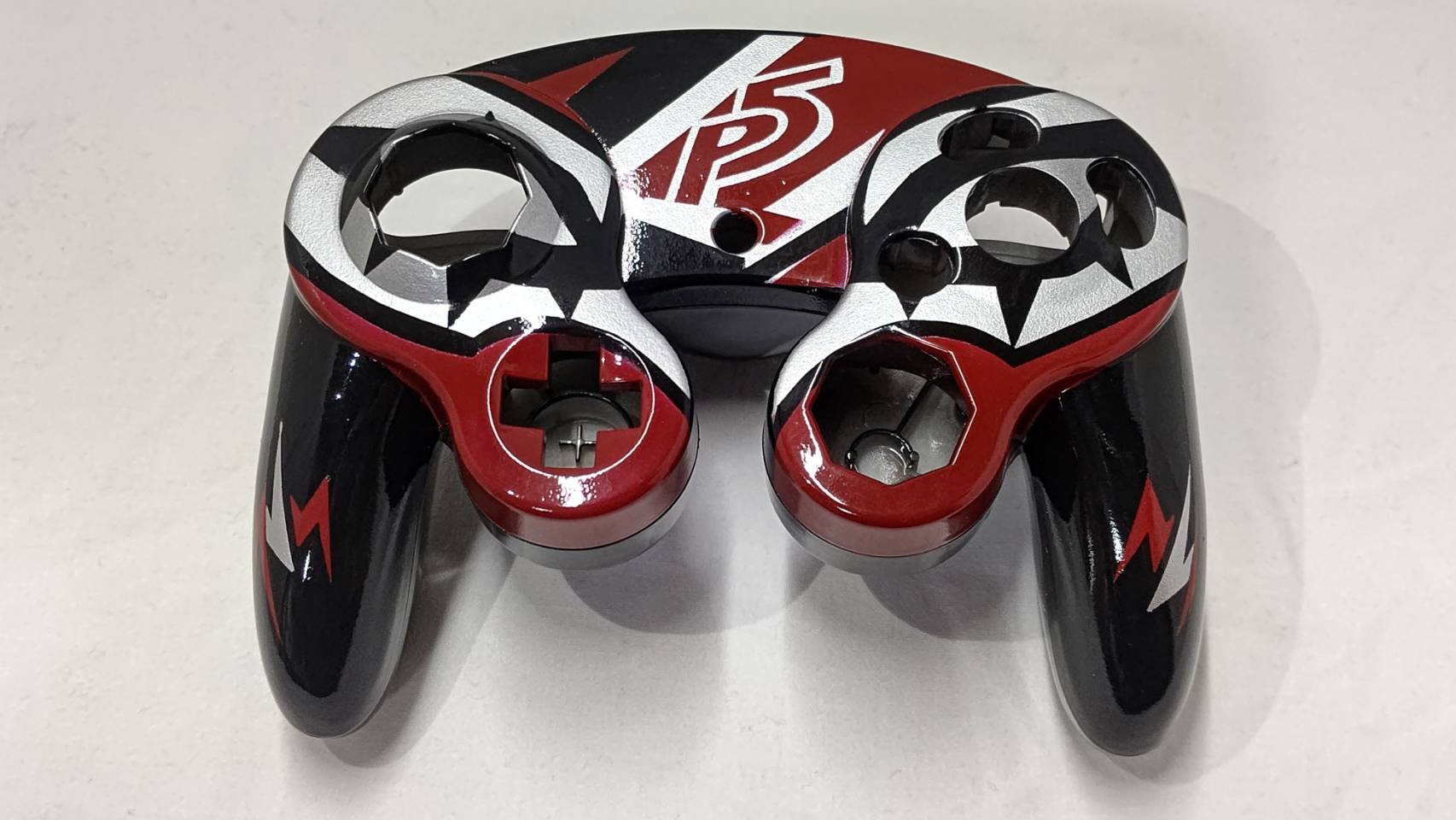 GCコントローラー ゲームキューブ 塗装 塗装コン ジョーカー ペルソナ5 GCコントローラー ゲームキューブ 塗装 塗装コン ジョーカー ペルソナ5