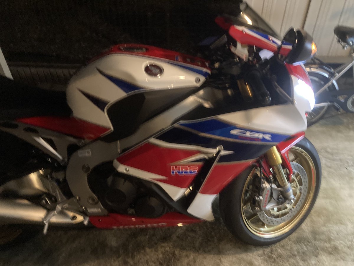 12_13_'s tweet photo. CBR1000RR納車しました！！！ https://t.co/CN6FB7mFRo