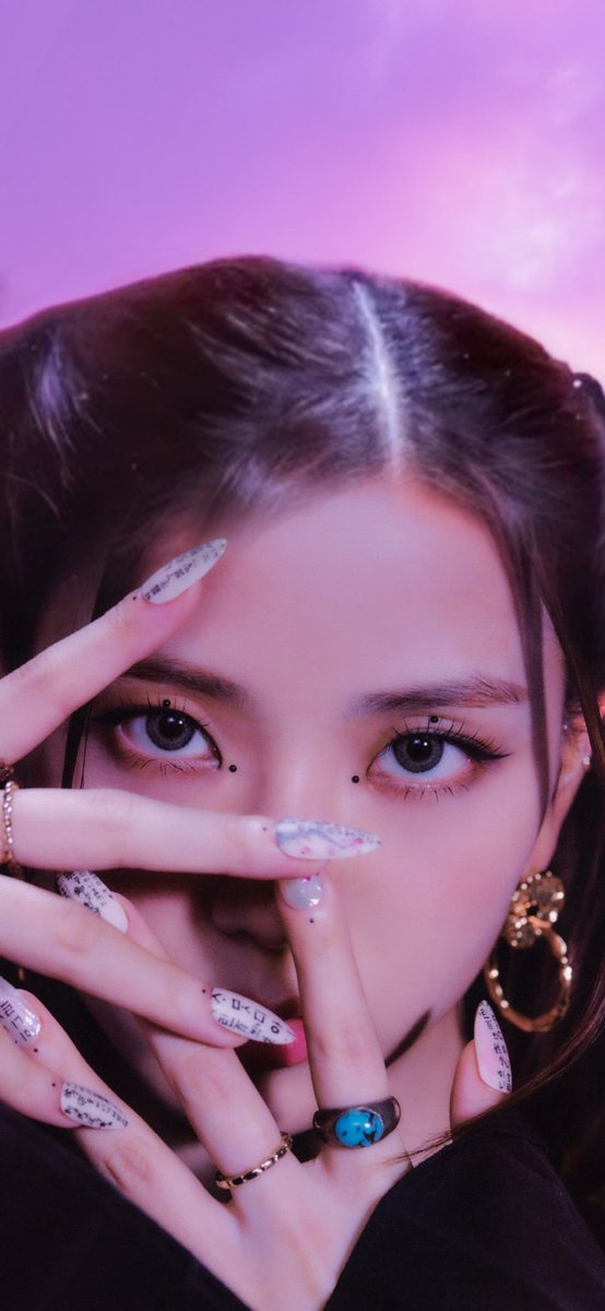 jojissafeplace's tweet photo. Jisoo ist the most beautiful woman in the world period 

#Jisoo #BLACKPINK #Turtlerabbitkim #JISOO https://t.co/RXlv2bd22S