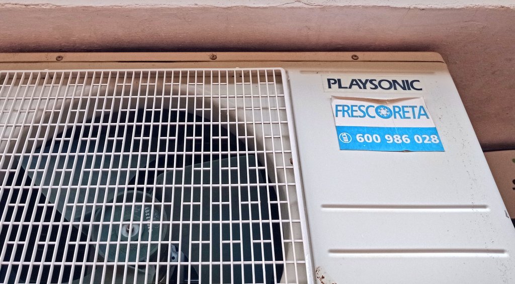 JosepRoquetes's tweet image. Sóc bastant hater de l'aire condicionat, però he de reconèixer que esta empresa m'ha robat lo cor! 💙

#Frescoreta #MastersOfNaming