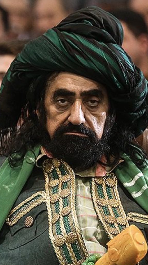 Bu herif elini kolunu sallayarak bizim sınırlardan geçiyor ve taa boğazda görülüyor yeni Turkiye