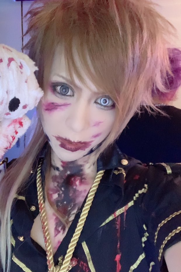 U_MOB2017's tweet photo. 今日で5年目突入。しかし色々早く平和になって欲しいな。
明日も頑張ろう！！ https://t.co/l8Fb2wTjim