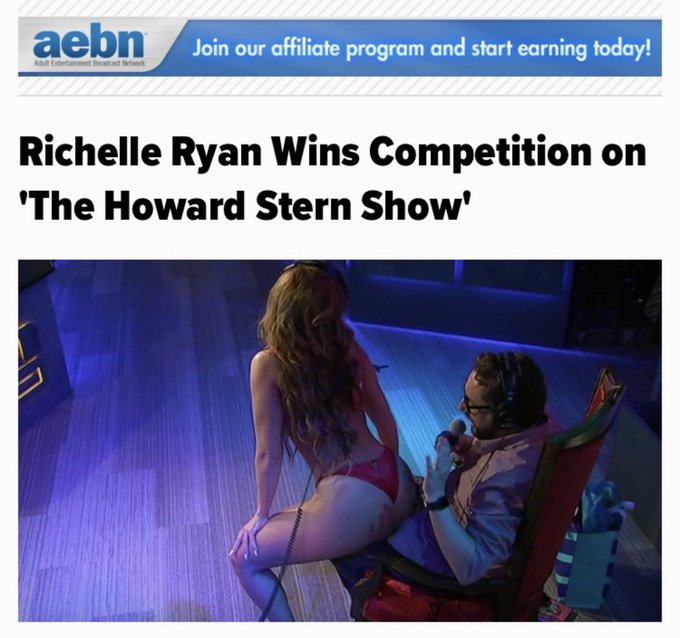 3 years ago today I won Best Booty on the @HowardStern  @sternshow 🎉🍑 That booty is a whole prize 😜 Shoutout