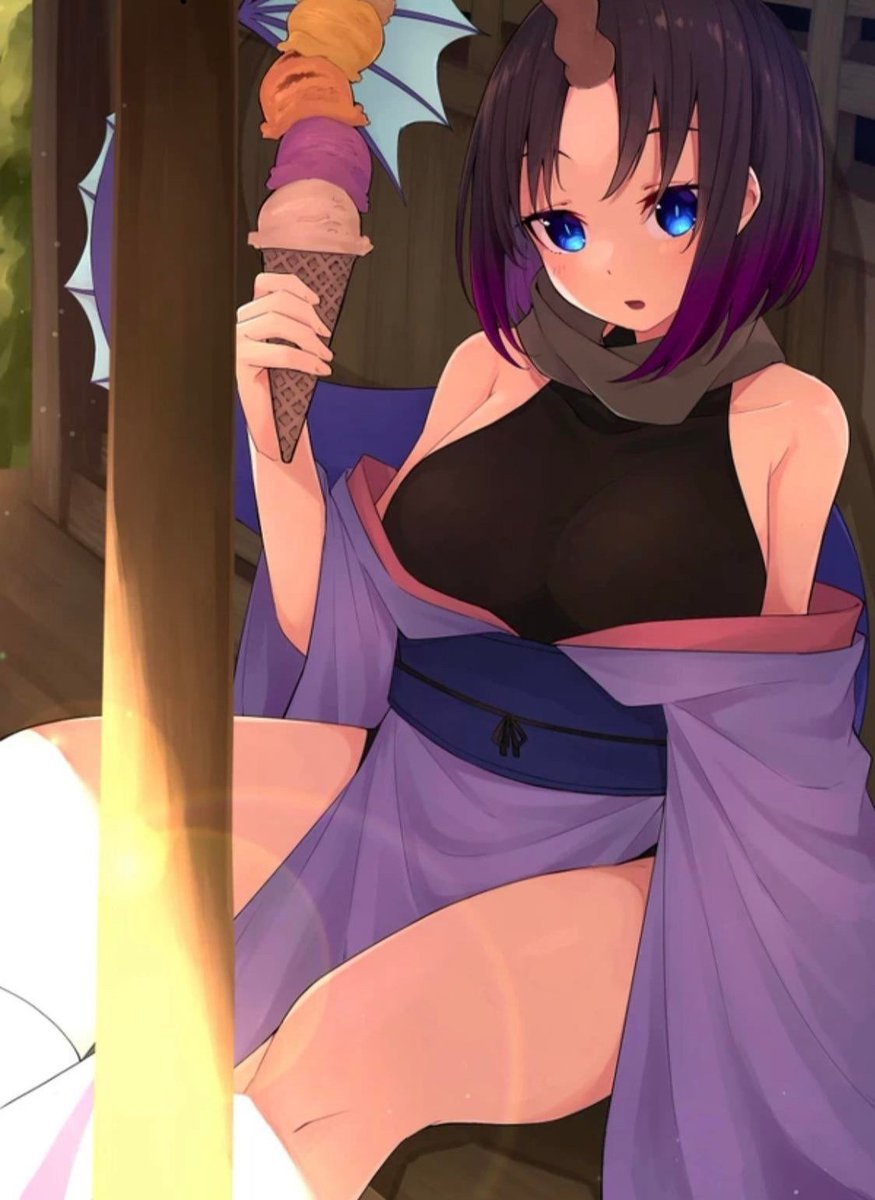 `` Hehe , the ice cream worker gave me all these scoops! They're so nice~ ´´