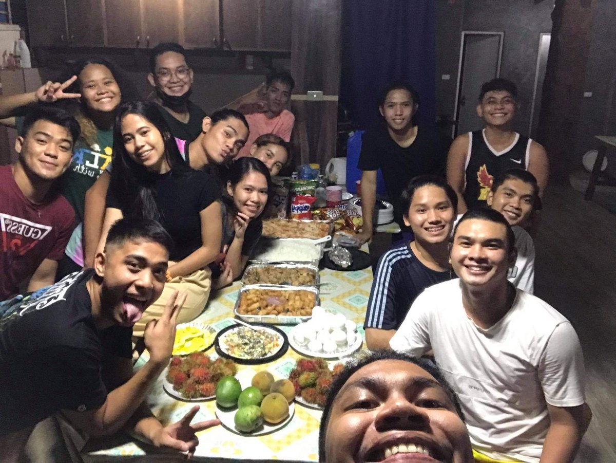 allencaiga's tweet photo. Solid sarap ng bakasyon🍻💖 https://t.co/FmCTTky7wM