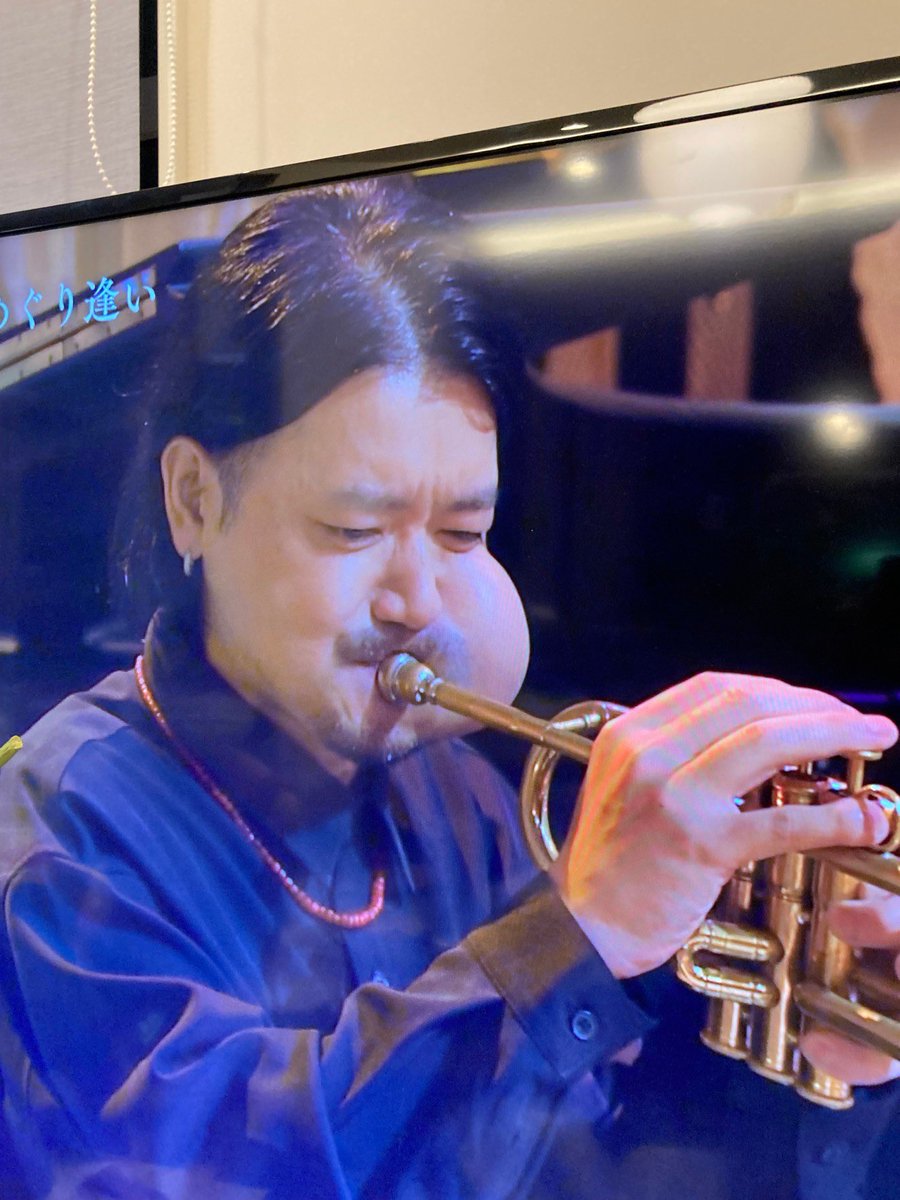 クレしんかな 類家心平さんですね Nhkクラシック音楽館で放送されたトランペッターのほっぺの膨らみがすごすぎて目を疑う人が多数現れる Togetter クレしんかな 類家心平さんですね Nhkクラシック音楽館で放送されたトランペッターのほっぺの膨らみがすごすぎて目を疑う人が多数現れる Togetter