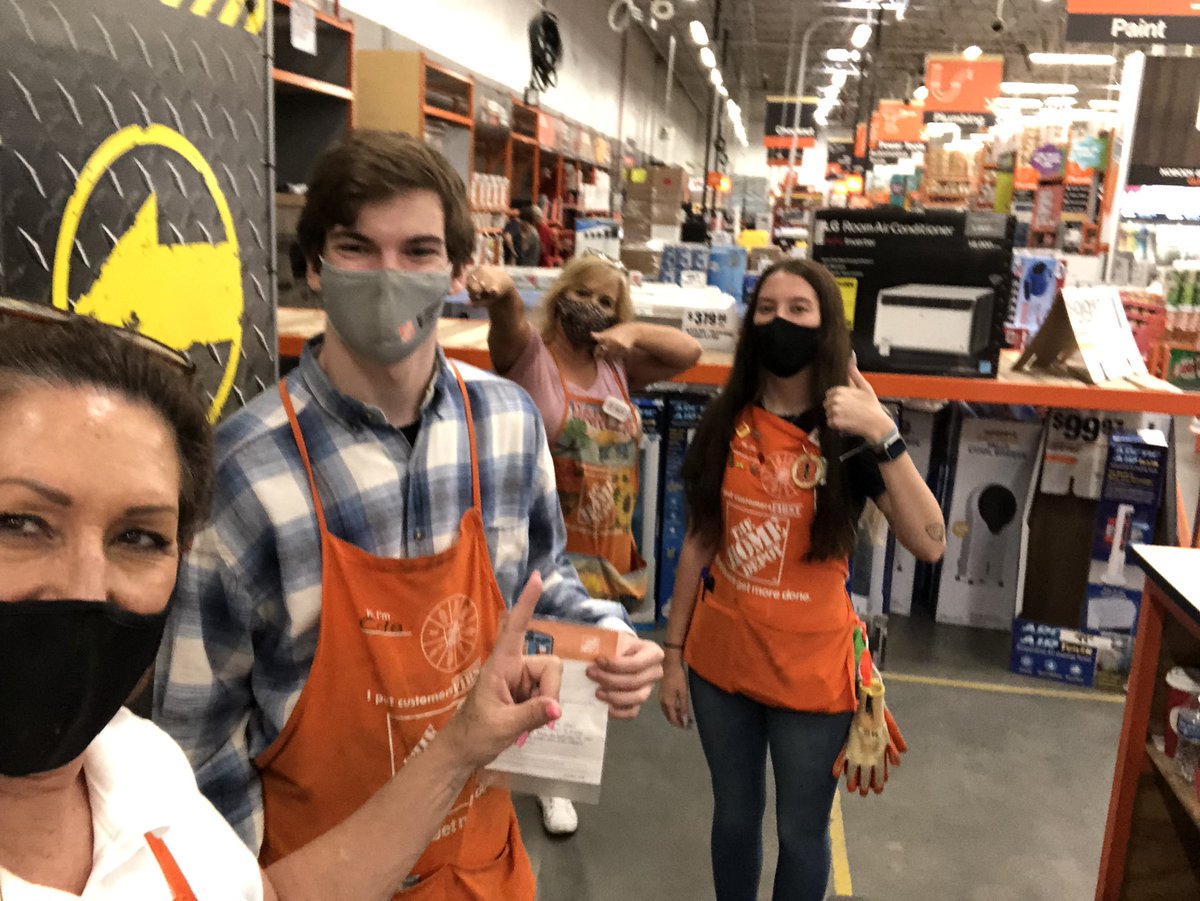 KellieHaring tweet media