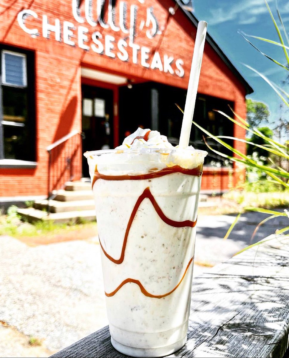 Bananas Foster - <a href="/WarwickIceCream/">Warwick Ice Cream Co</a> / Tilly’s ice cream blended with fresh bananas + caramel, topped with whippped cream 🍌🍨 Perfect treat for this sunny Sunday! Try our other shake flavors too!

Open til 8 - Order online for curbside pick up + delivery! 

#food #RhodeIsland