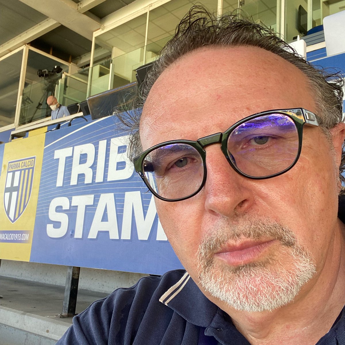 PiovaniSandro's tweet photo. Poi dicono che i giornalisti non sudano #CoppaItalia #parlec #stadiotardini #Ferragosto https://t.co/Gt6rWLeyWJ