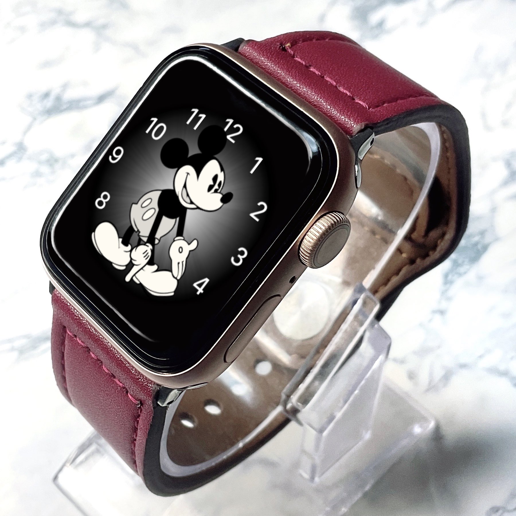 Atelier A New 大人気の脱着簡単バンドの新色のローズレッド 他ではなかなか見かけないかわいいカラーです T Co Ajrnkbdhd1 Applewatch アップルウォッチ Iphone ダイエット アクセサリー Applewatchse Apple Applewatchhermes