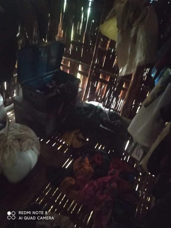 spring21MM's tweet photo. (1/2)

Military Terrorist Troops Opened Gunfire &amp; Stormed many houses in #Kanpetlet Tsp,Chin State on Aug 15 on the pretext of clearing area.

-Terrorists stormed the house of a disabled person first, destroyed &amp; looted the properties from the house.After that they...

#Aug15Coup https://t.co/wbAjgpLrnb