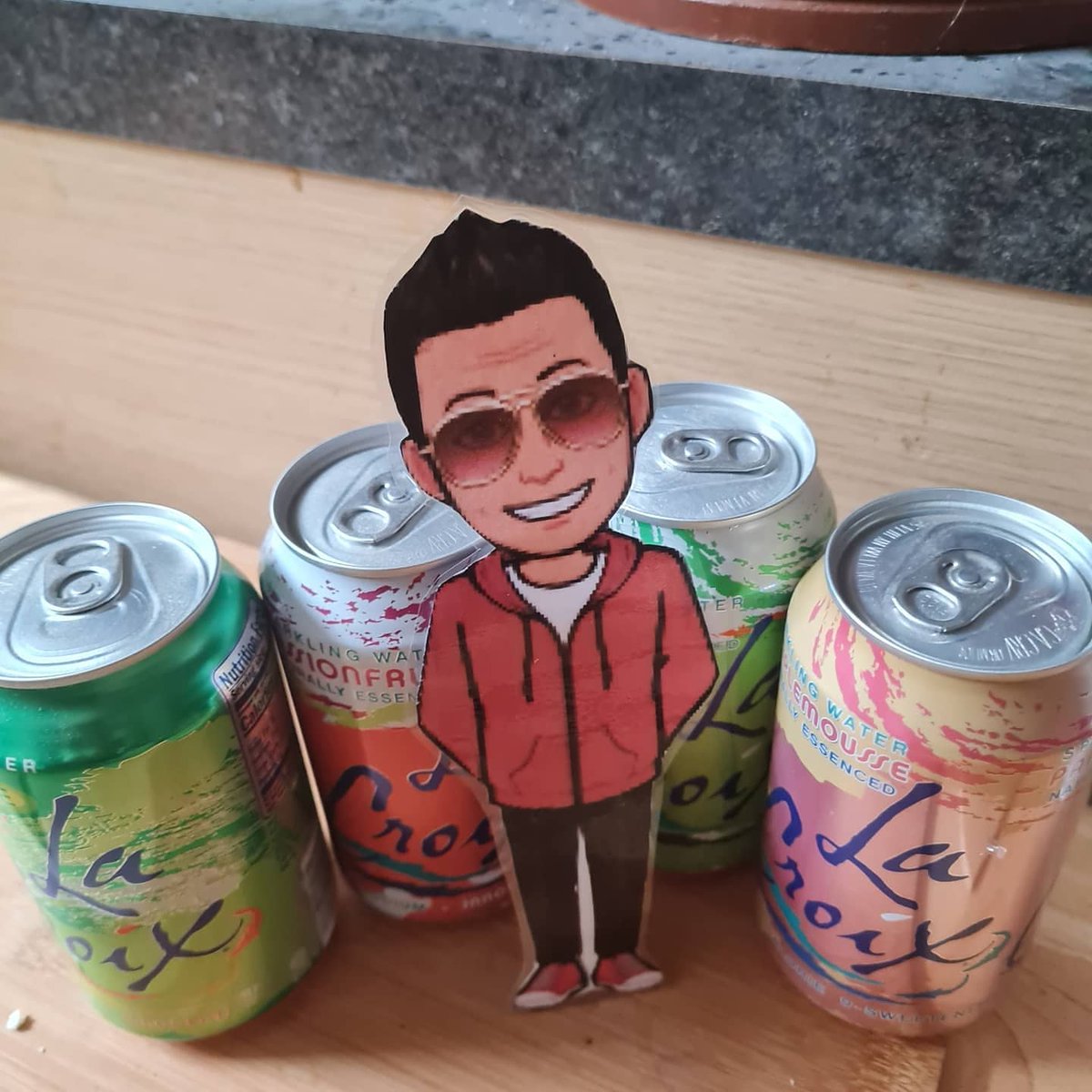 jordansukgirl17's tweet photo. #flatnkadventures
#flatjordan
Flat Jordan is very happy with himself https://t.co/CHROmloKdl