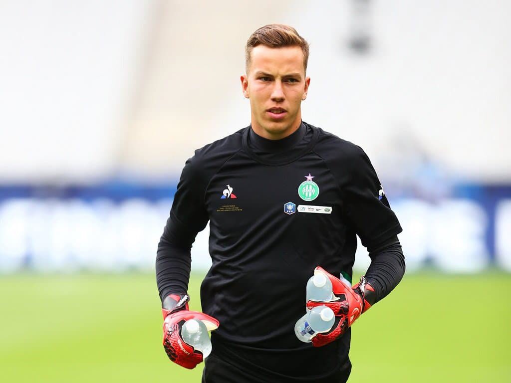 BaseDecisive's tweet image. THREAD

⚽️ DDT 🔥
RT et fav appréciés pour visibilité 

         ÉTIENNE GREEN 🇫🇷 - 🏴󠁧󠁢󠁥󠁮󠁧󠁿 
              AS Saint-Étienne

Né le 19 juillet 2000 (20 ans) à Colchester (Angleterre)

Poste: Gardien de but