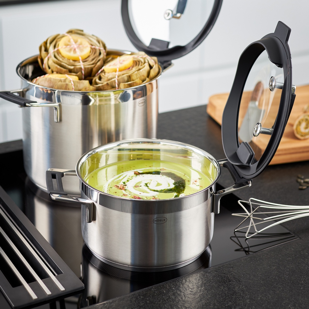LocalRoot221's tweet photo. Check out that functionality—specially designed lids and handles allow you to easily balance the lid for stirring, tasting, or incorporating other ingredients. 

Shop the Rösle Silence Pro High Casserole: https://t.co/v8LlN1vbm6
.
.
.
#rosle #roesle #silencepro #procooking #steam https://t.co/1szhGEngUd
