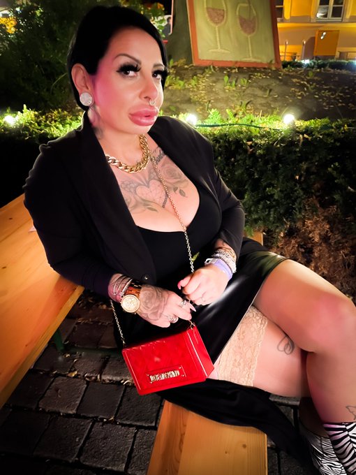 [WERBUNG] Happy Sunday my friends&hellip; enjoy my summer vibes and put your vibes on me 🍆 💦 😍#stockings #stayups<a href="/tag/leather"class="tags"><span>#leather</span></a><a href="/tag/michaelkors"class="tags"><span>#michaelkors</span></a><a href="/tag/party"class="tags"><span>#party</span></a><a href="/tag/stockings"class="tags"><span>#stockings</span></a><a href="/tag/skirt"class="tags"><span>#skirt</span></a>