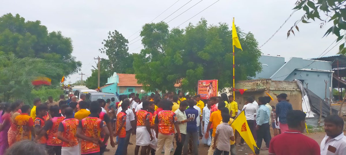Boomiambalam's tweet photo. திருச்சி மாவட்டம் மணச்சநல்லூர் தொகுதிகுட்பட்ட கிராமங்களில் வீரமுத்தரையர் முன்னேற்ற சங்க கொடி மற்றும் பெயர்பலகையை அண்ணன் KKS திறந்து வைத்தார்... @annamalai_k @mkstalin @EPSTamilNadu @AmitShah @PMOIndia https://t.co/l2jZoQqi3y https://t.co/dtjgnFdAMN