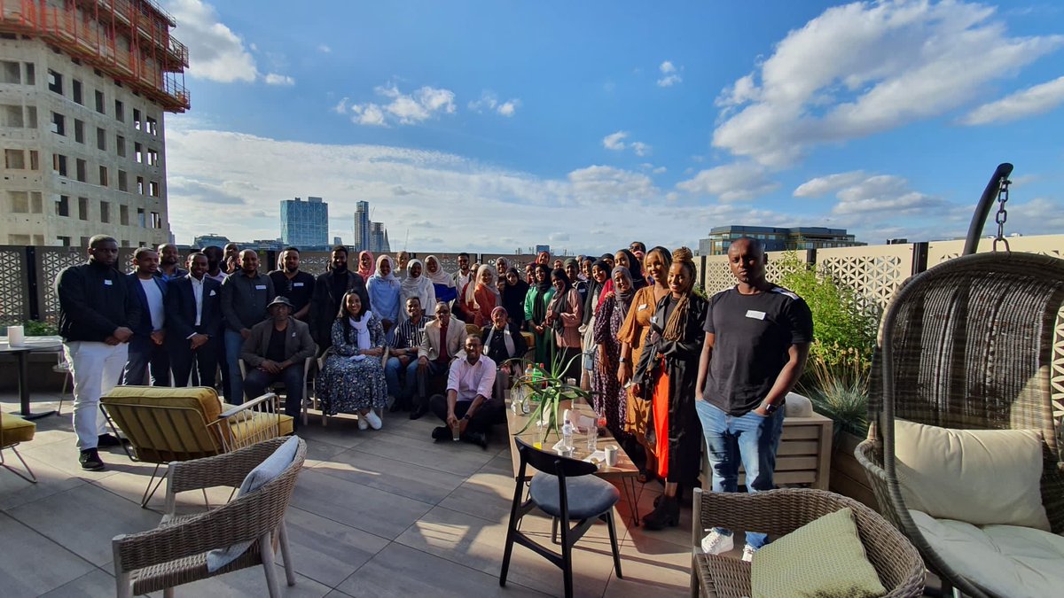 SheIs_Mina's tweet photo. It took a village, my colleagues @health_inter and @SomHealthEx and all our families and friends. The supporters who cheered us on and the kind souls who donated. Thank you all for helping us with the #Somaliland Covid response ❤️ #Ubuntu
Lovely to meet you all at last https://t.co/UDixNtvMGa