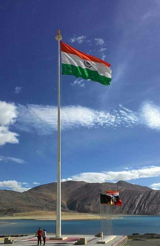 Ashishsinghun's tweet photo. 75वें #स्वतंत्रतादिवस व स्वतंत्रता के 'अमृत महोत्सव' की हार्दिक शुभकामनाएँ. स्वतंत्रता संग्राम के सभी सेनानियों को जिन्होंने भारत को औपनिवेशिक तंत्र से मुक्त करने के लिए अपने प्राणों की आहुति दी उन्हें कोटि कोटि नमन. 🙏
जय हिन्द. https://t.co/7yHVNKdY2W