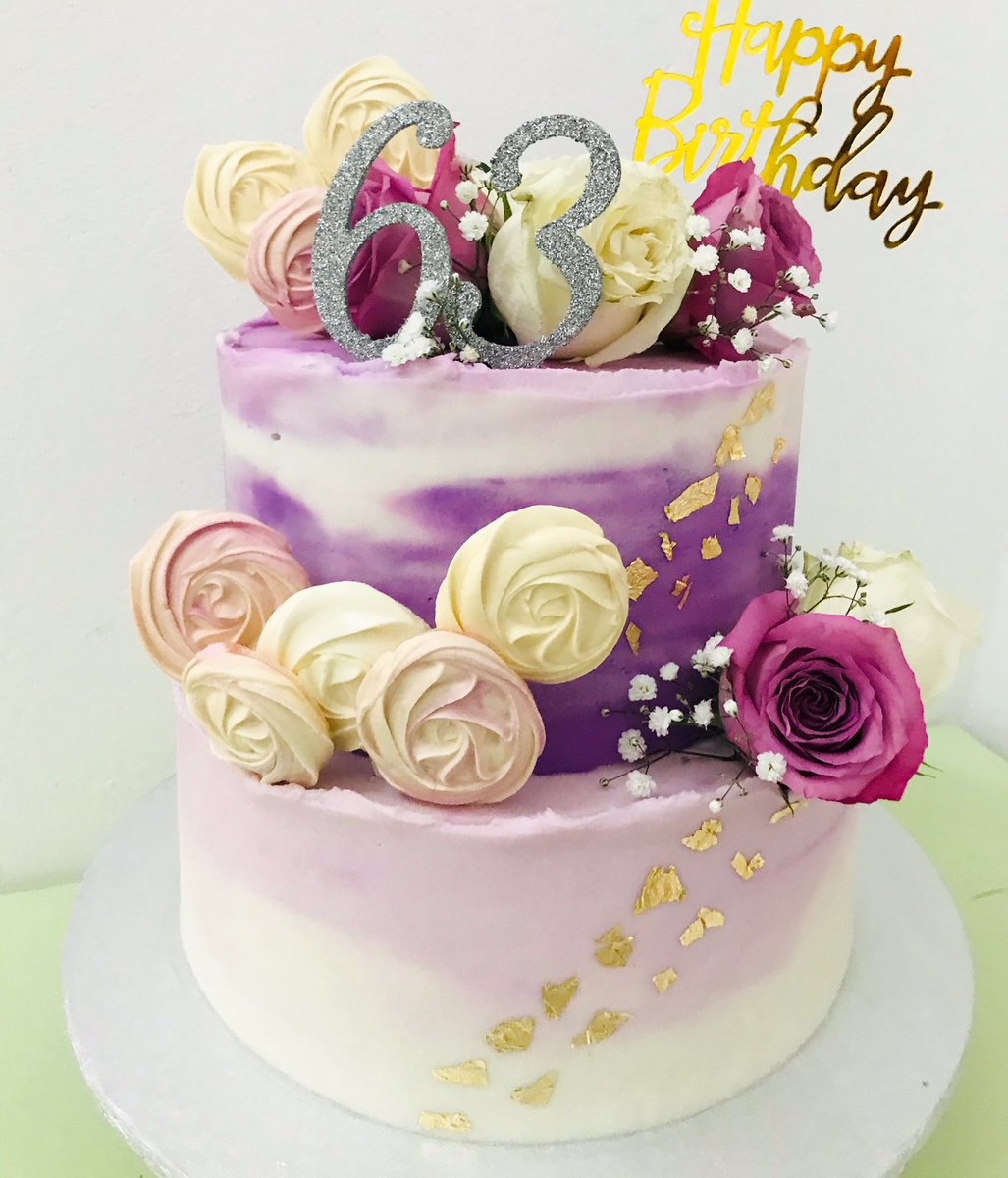G_bakes_'s tweet photo. Woodlands Durban, cakes from R550, 0834869578 #G_bakes #squarecake #twotiercake #birthdaycakes https://t.co/oL3nOK5zEU