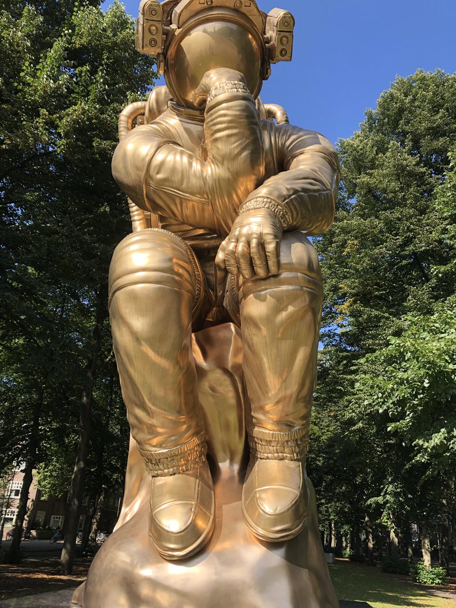 MonicaKeyzer's tweet photo. ArtZuid 2021 Imagine t/m 17 oktober.

De beeldenroute loopt langs de Minervalaan, de Apollolaan, met uitlopers naar de Churchilllaan, de Zuidas, het Stadionplein en het Museumplein.

#ArtZuid @artzuid #goud https://t.co/lFNzERMbIJ https://t.co/P1We77nWZo