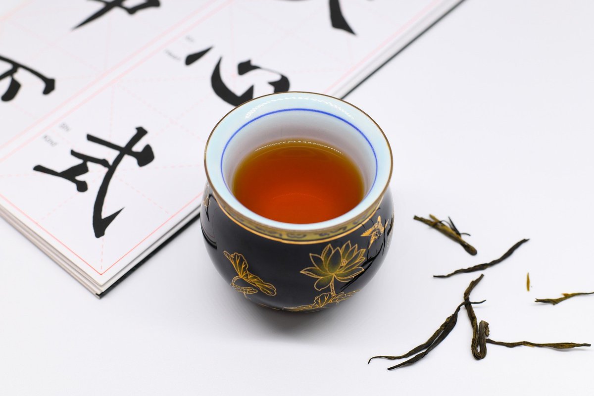 cccparislive's tweet image. 🍵Huit étapes de l&apos;art du thé Pu&apos;er du Yunnan 云南普洱茶品尝八式

🍵Découvrez dans cette vidéo une méthode de 8 étapes pour apprécier pleinement tous les arômes et les saveurs du thé Pu’er du Yunnan, et devenir un expert de la dégustation du thé !

👉youtu.be/K0TEhZBKvyk